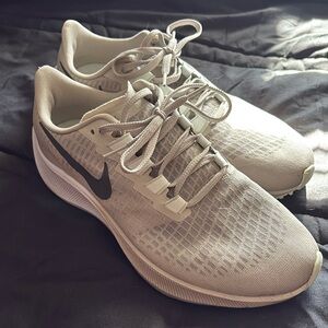 Nike Zoom Pegasus Men’s 9